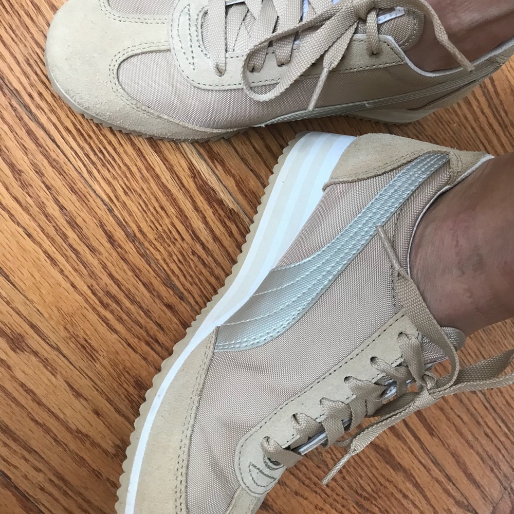 Puma ortholite small wedge sneaker